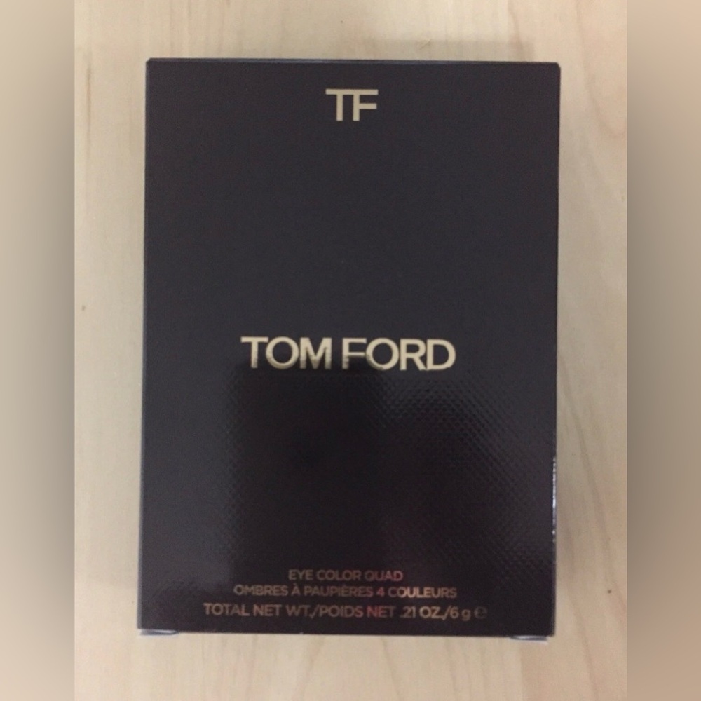 Tom Ford Traceless Soft Matte Foundation Set - Picture 3 of 3